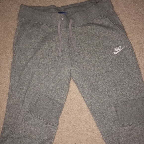 Nike joggers - Picture 1 of 1